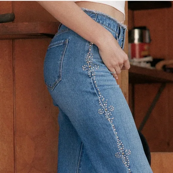 CALI 1850 Mid Rise Stud Boot Cut Frayed Waistband Jean--NWT--11/30 - Picture 7 of 15